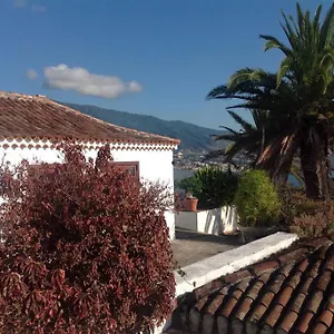 Under The Palm-trees Casa rural